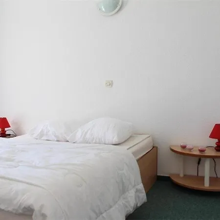 Appt 2 Pièces - Lr030-e16 * La Rochelle (Charente-Maritime)